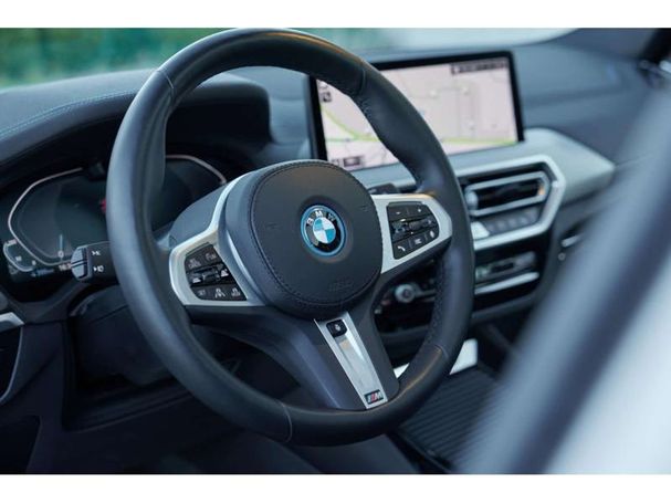 BMW iX3 210 kW image number 16