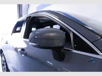 Car image 35