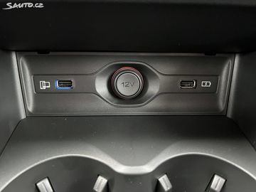 Car image 30