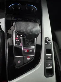 Car image 46