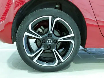 Car image 28