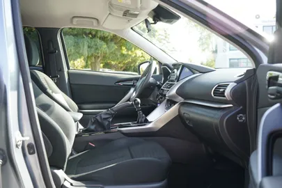 Car image 27