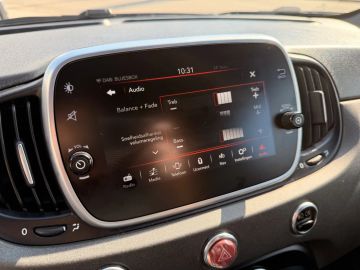 Car image 30