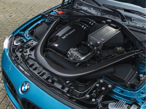 BMW M4 Cabrio Competition 331 kW image number 11