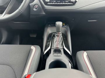 Car image 15