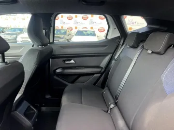 Car image 34