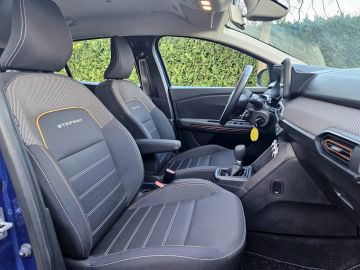 Car image 37