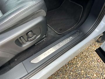 Car image 47