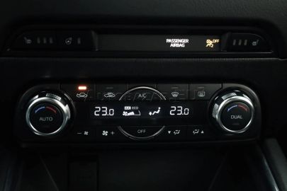 Car image 33