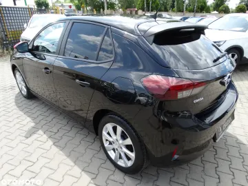 Car image 30