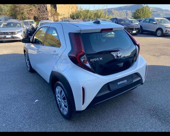 Toyota Aygo X 1.0 CVT 53 kW image number 4