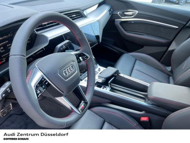 Audi Q8 55 e-tron S-line Sportback 300 kW image number 16