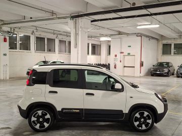 Car image 15