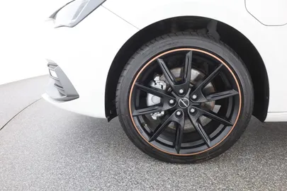 Car image 29