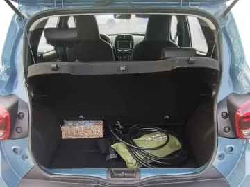 Car image 23
