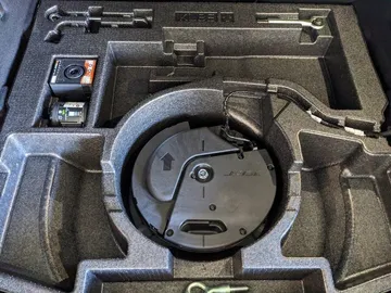 Car image 29