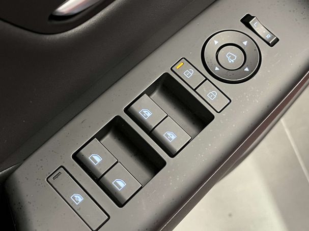 Hyundai Kona Electric 65 kWh 160 kW image number 20