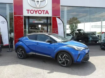 Car image 3
