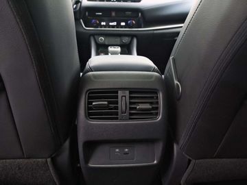 Car image 36