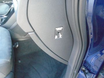 Car image 37