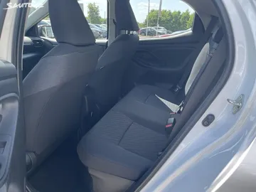 Car image 10
