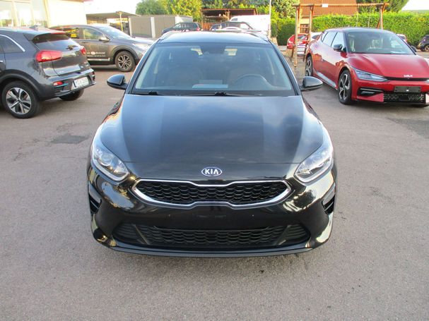 Kia Ceed 1.6 CRDi SW Vision 100 kW image number 3