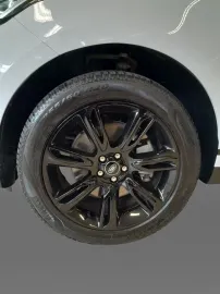 Car image 37