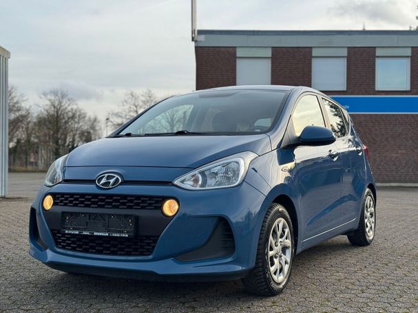 Hyundai i10 blue Trend 49 kW image number 1