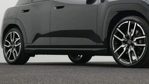 Car image 22