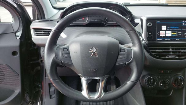 Peugeot 208 PureTech 82 Signature 60 kW image number 17