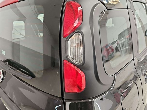 Fiat Panda 1.0 GSE Hybrid Sport 51 kW image number 11