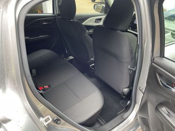 Car image 13