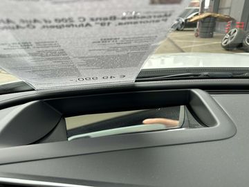 Car image 31