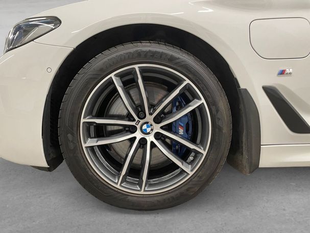 BMW 530i Touring xDrive 185 kW image number 8