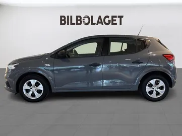 Car image 5
