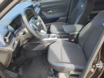 Car image 30
