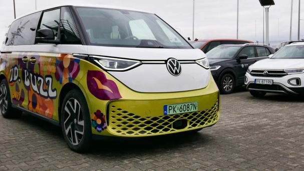 Volkswagen ID. Buzz Pro 150 kW image number 4