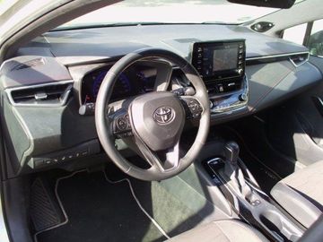 Car image 13