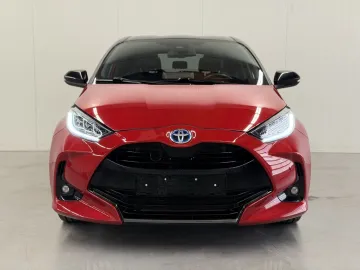 Car image 4
