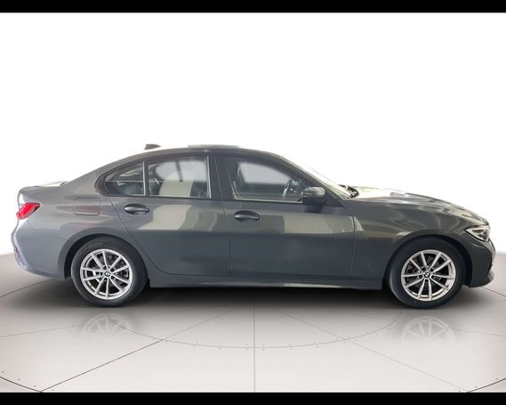 BMW 320d xDrive Advantage 140 kW image number 8