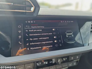 Car image 40