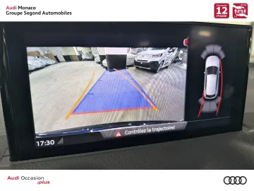 Car image 19