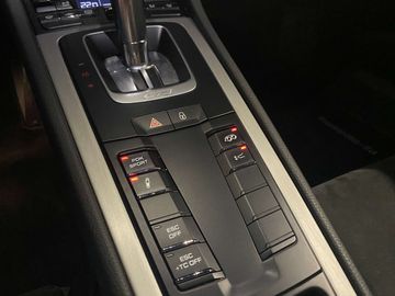 Car image 38