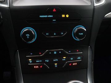 Car image 33