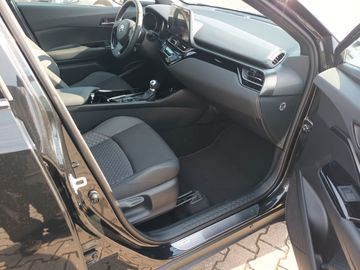 Car image 11