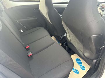 Car image 37