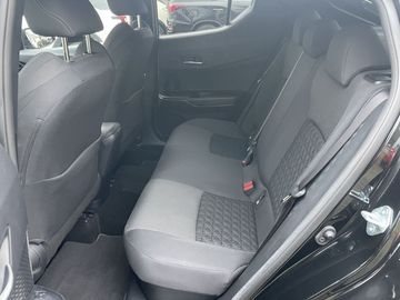 Car image 12