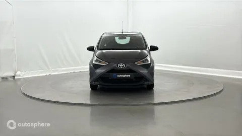 Car image 5