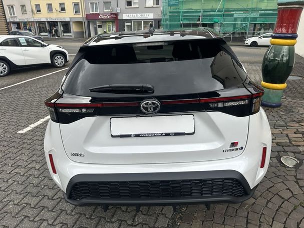 Toyota Yaris Cross 1.5 Hybrid GR SPORT 85 kW image number 4