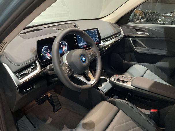 BMW iX1 eDrive20 xLine 150 kW image number 6